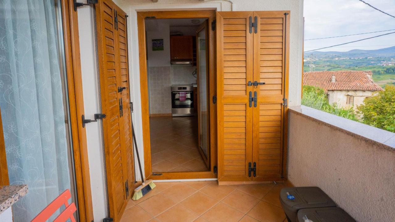 Apartma Tri Oljke Dobrovo Exterior photo