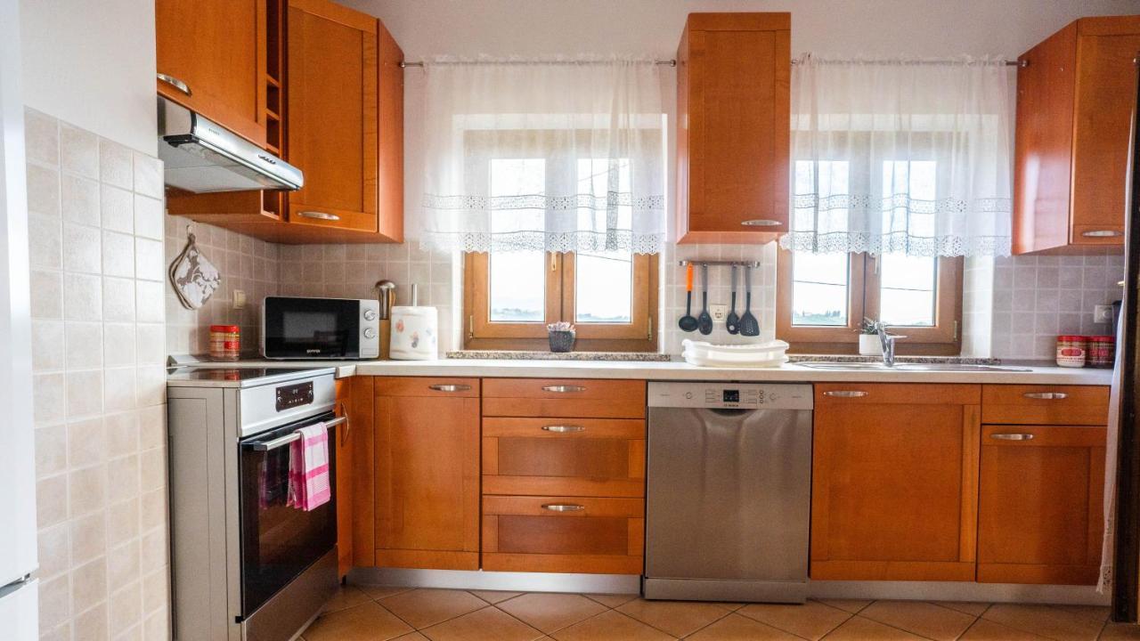 Apartma Tri Oljke Dobrovo Exterior photo